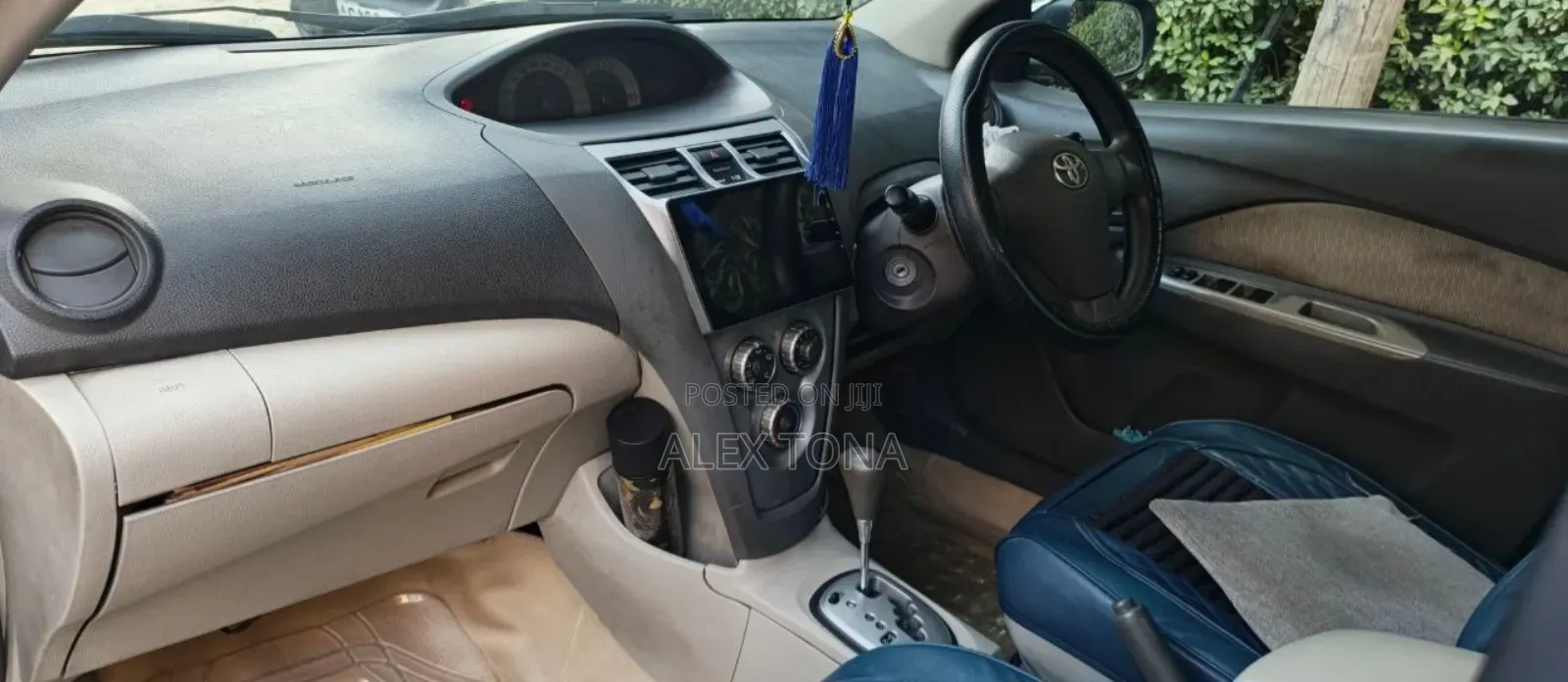 Toyota Yaris 2010 Blue