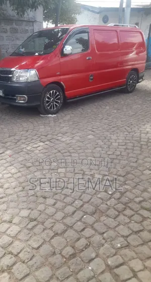 Toyota HiAce 2011 Red
