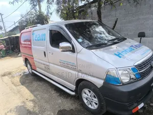 Toyota HiAce 2008 Silver