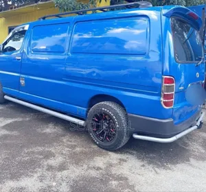 Toyota HiAce 2011 Blue