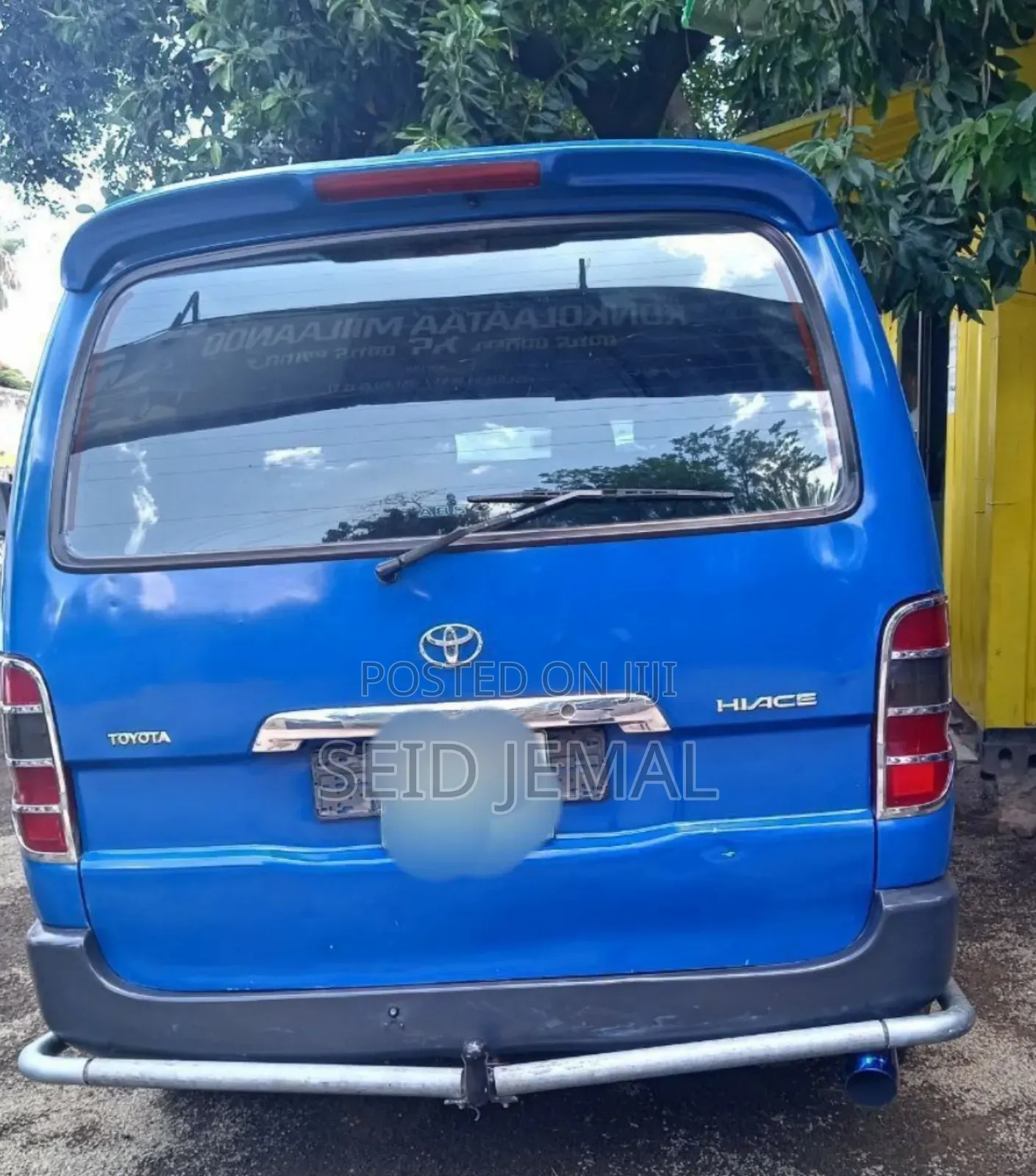 Toyota HiAce 2011 Blue