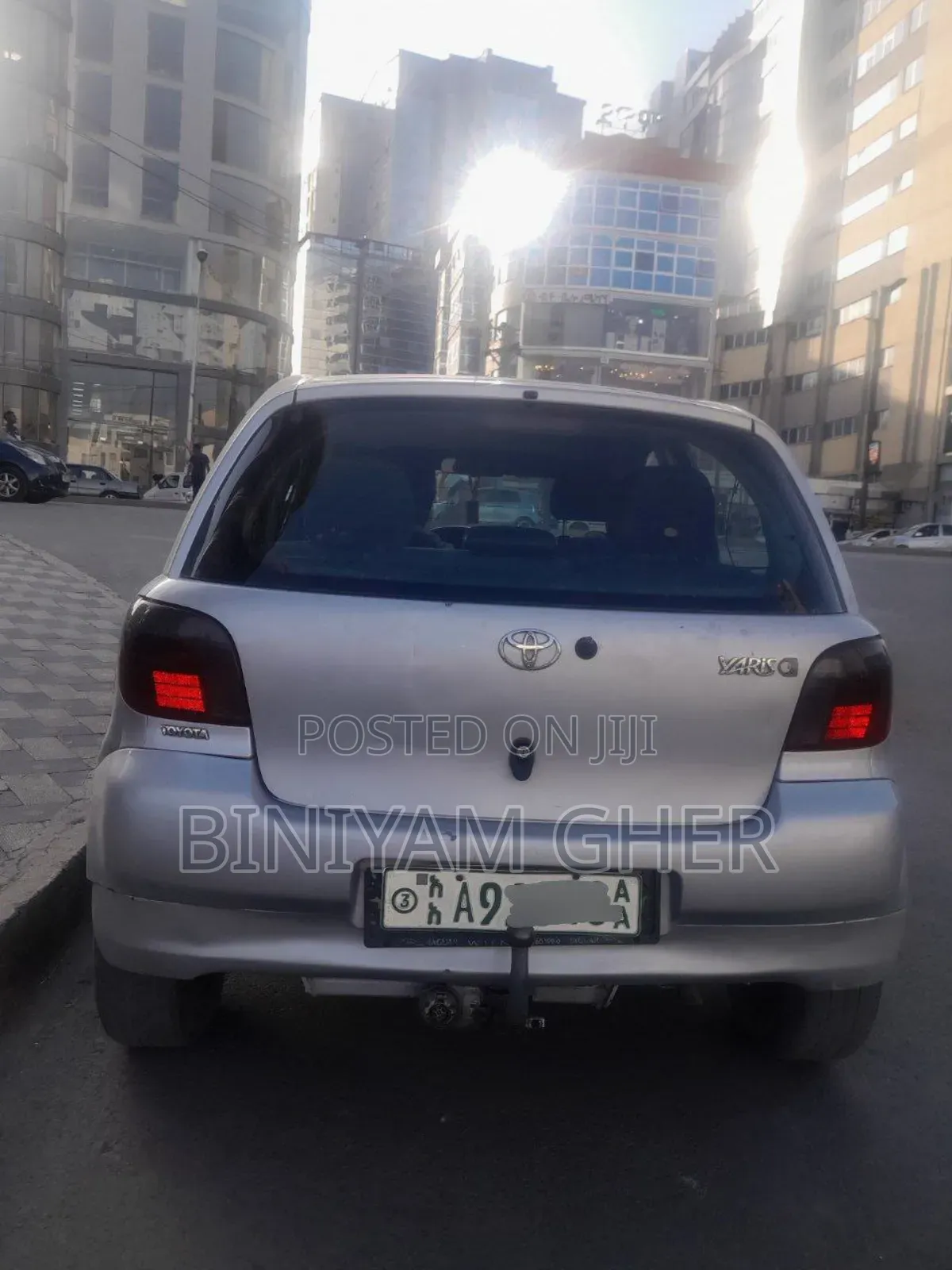 Toyota Vitz 2001 Silver