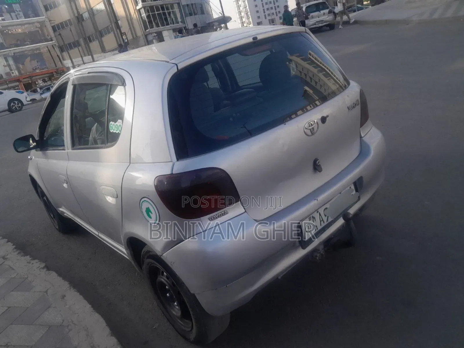 Toyota Vitz 2001 Silver