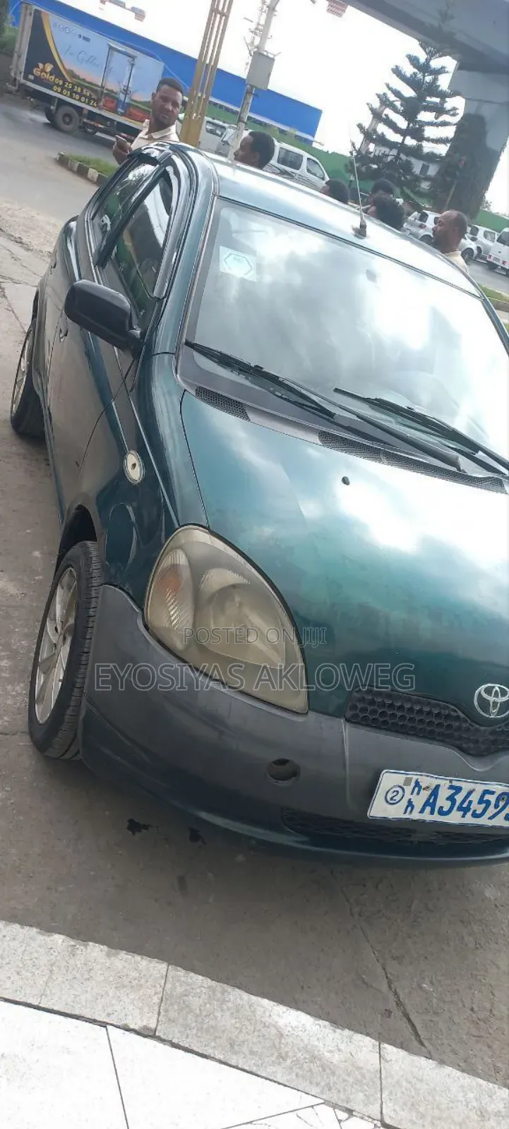 Toyota Vitz 2002 Green