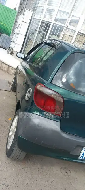Toyota Vitz 2002 Green