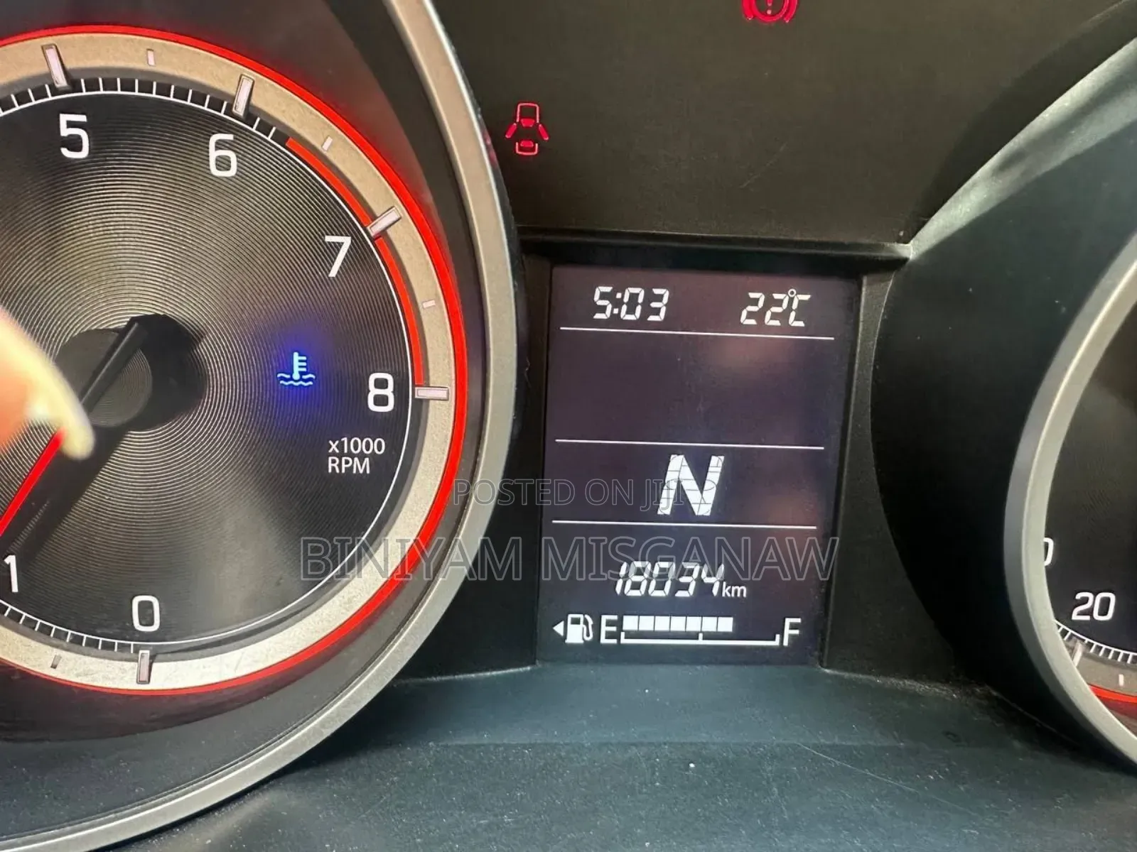 Suzuki Swift 2023 Red