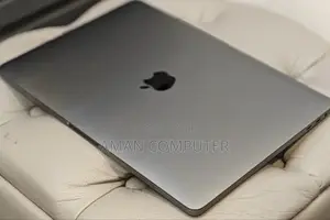 New Laptop Apple MacBook Pro 2019 16GB Intel Core I7 SSD 256GB