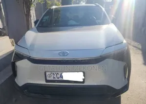 Toyota bZ4X 2023 White