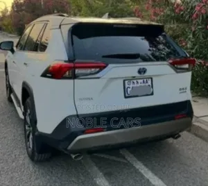 Toyota RAV4 2023 White