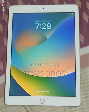Apple iPad 5 (2022) 128 GB White