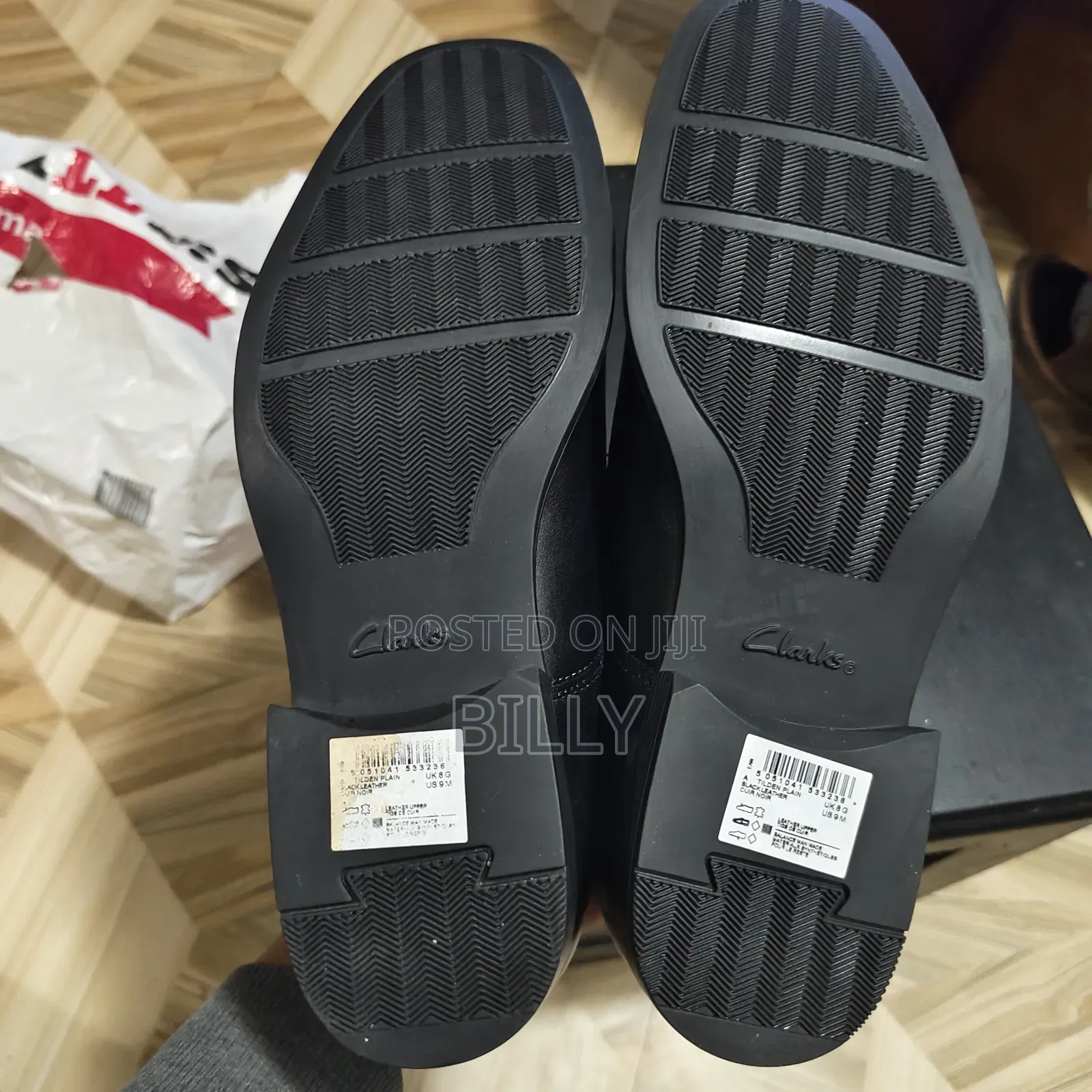 Clarks Tilden Plain Men's Oxford Shoe In Black Leather. Original