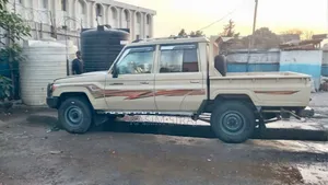 Toyota Land Cruiser 4.5 V8 GXR 2020 Beige