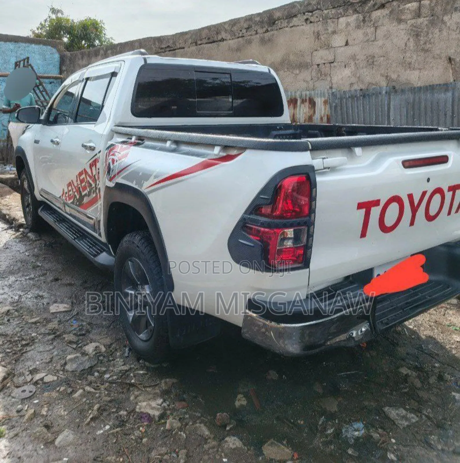 Toyota Hilux 2020 White