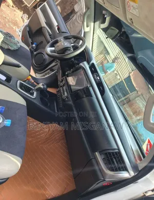 Toyota Hilux 2020 White