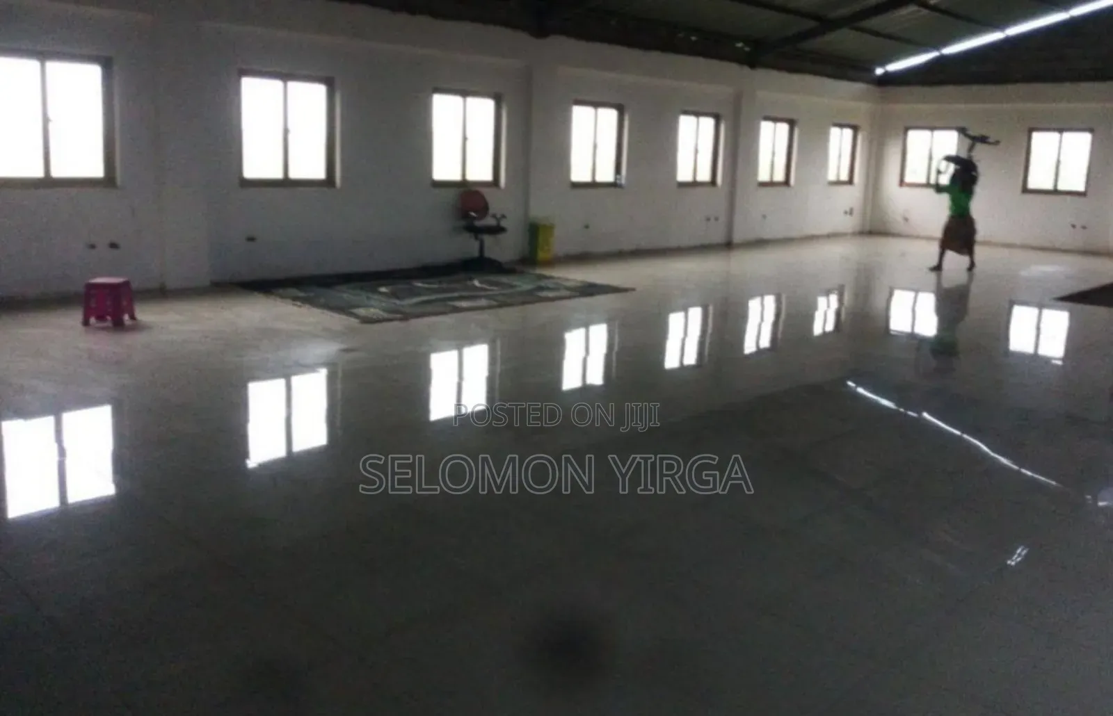 የሚከራይ መጋዘን