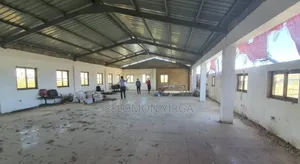 የሚከራይ መጋዘን