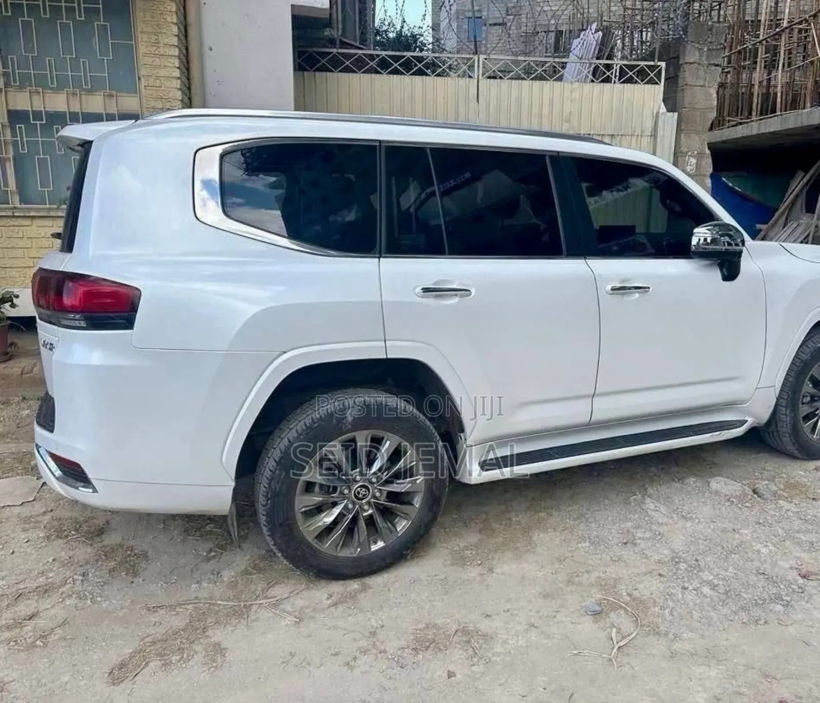 Toyota Land Cruiser 2023 White