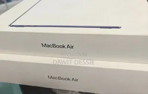 New Laptop Apple MacBook Air 2025 M4 13-Inch 16GB Apple M4 SSD 256GB