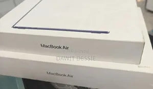 New Laptop Apple MacBook Air 2025 M4 13-Inch 16GB Apple M4 SSD 256GB