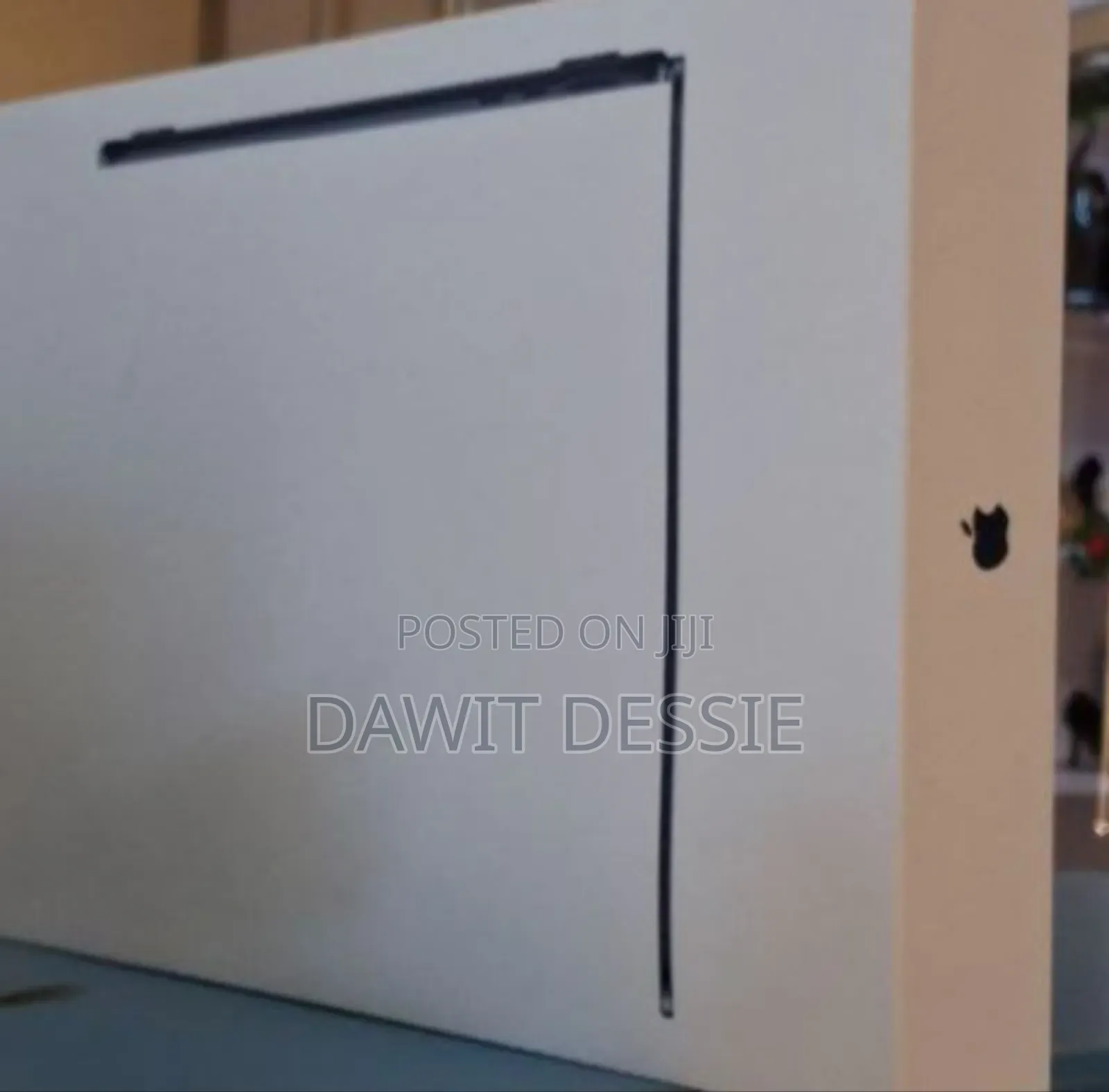 New Laptop Apple MacBook Air 2025 M4 13-Inch 16GB Apple M4 SSD 512GB