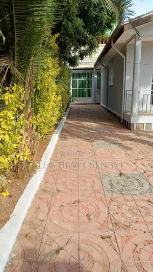 Furnished 3bdrm Villa in Bole for sale