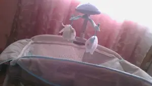 ለሕፃን የጨረቃ መኝታ በኮከብ ብርሃን