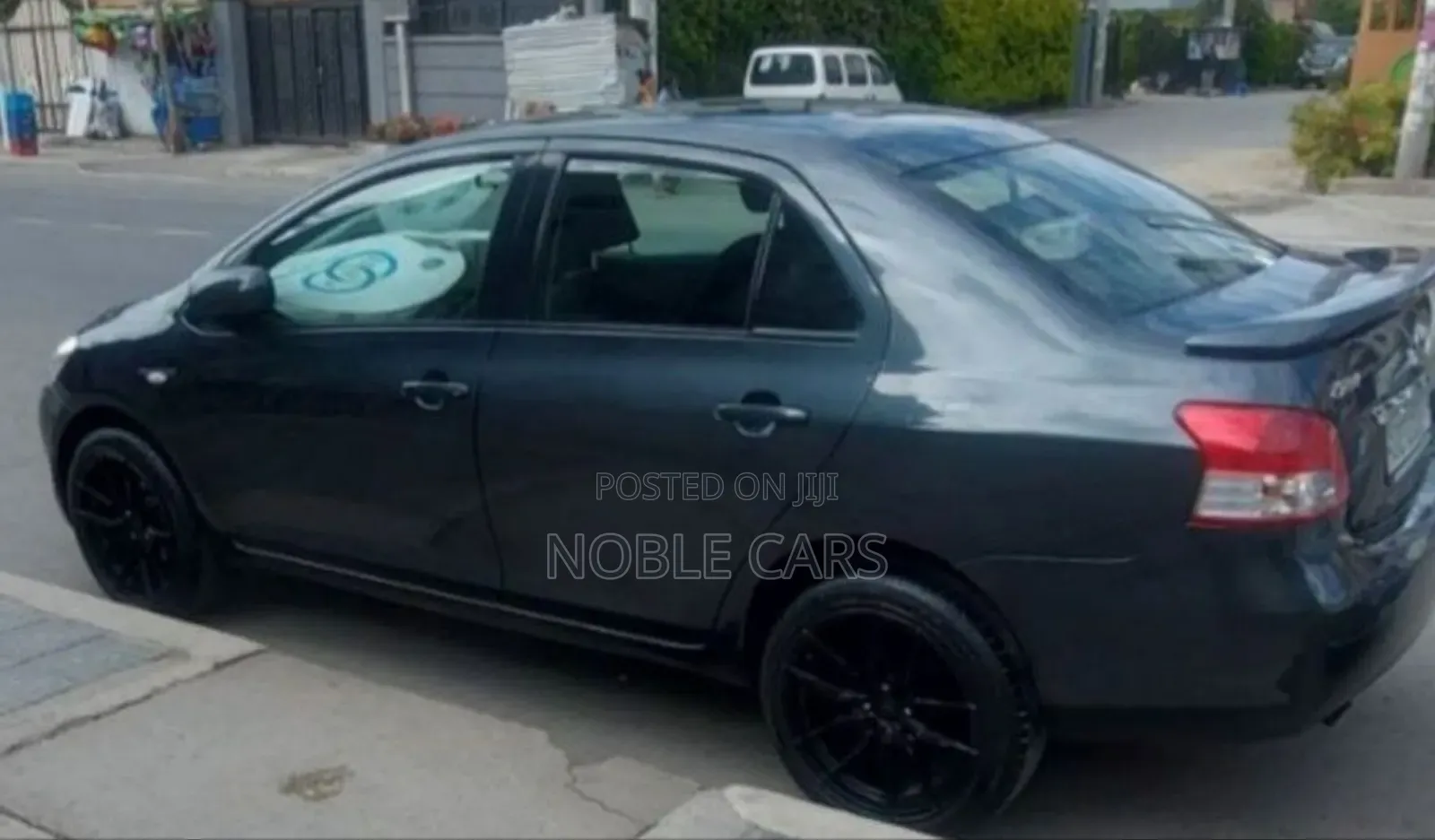 Toyota Yaris 2011 Gray