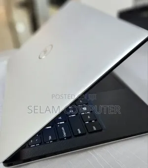 New Laptop Dell XPS 15 8GB Intel Core I5 SSD 512GB