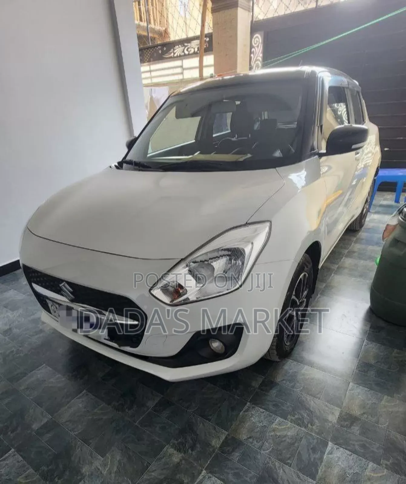 Suzuki Swift 2022 White