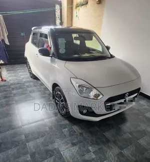 Suzuki Swift 2022 White