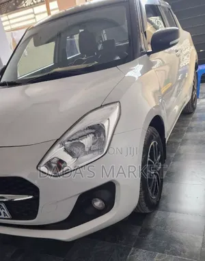 Suzuki Swift 2022 White