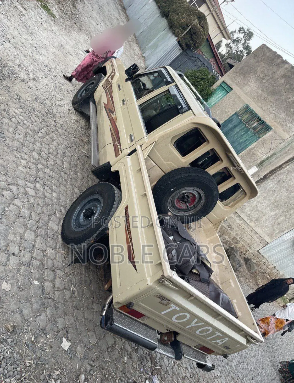 Toyota Land Cruiser 2020 Gold