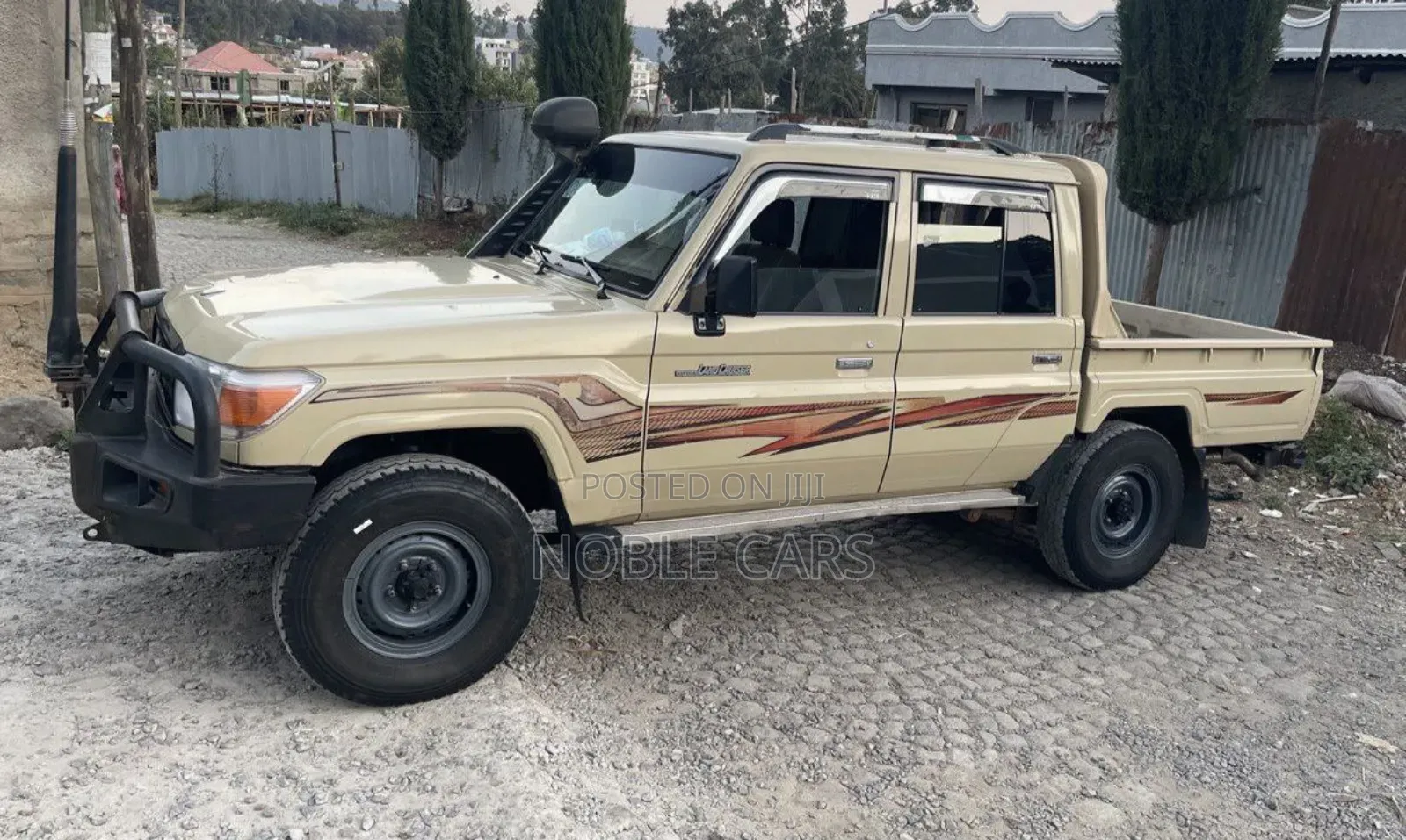 Toyota Land Cruiser 2020 Gold