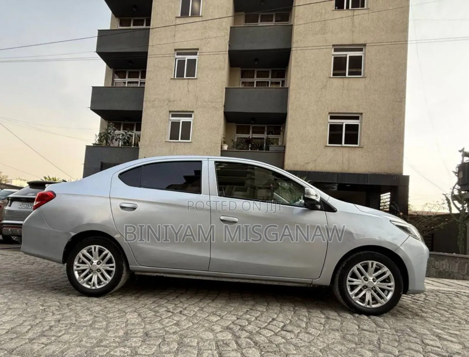 Mitsubishi Attrage 2020 Silver