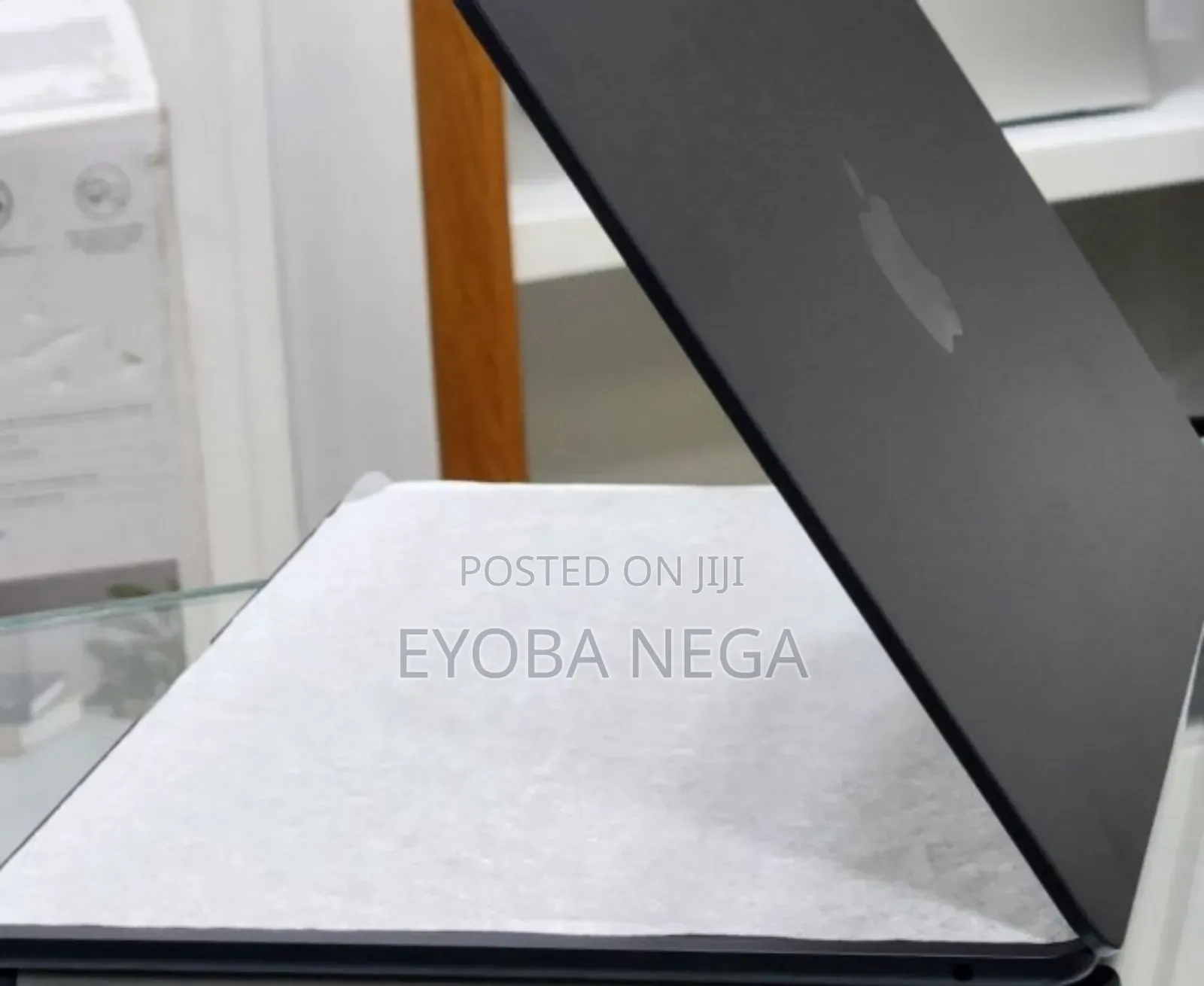 New Laptop Apple MacBook Air 2025 M4 13-Inch 16GB Apple M4 SSD 256GB