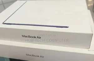 New Laptop Apple MacBook Air 2025 M4 13-Inch 16GB Apple M4 SSD 256GB