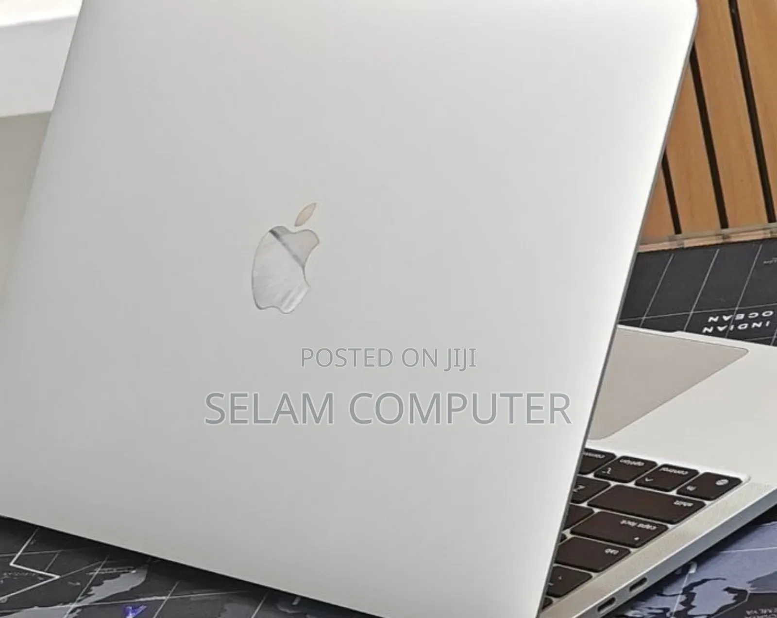 New Laptop Apple MacBook Pro 2017 8GB Intel Core I7 SSD 512GB