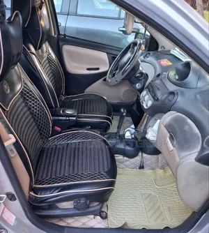 Toyota Vitz 2004 Silver