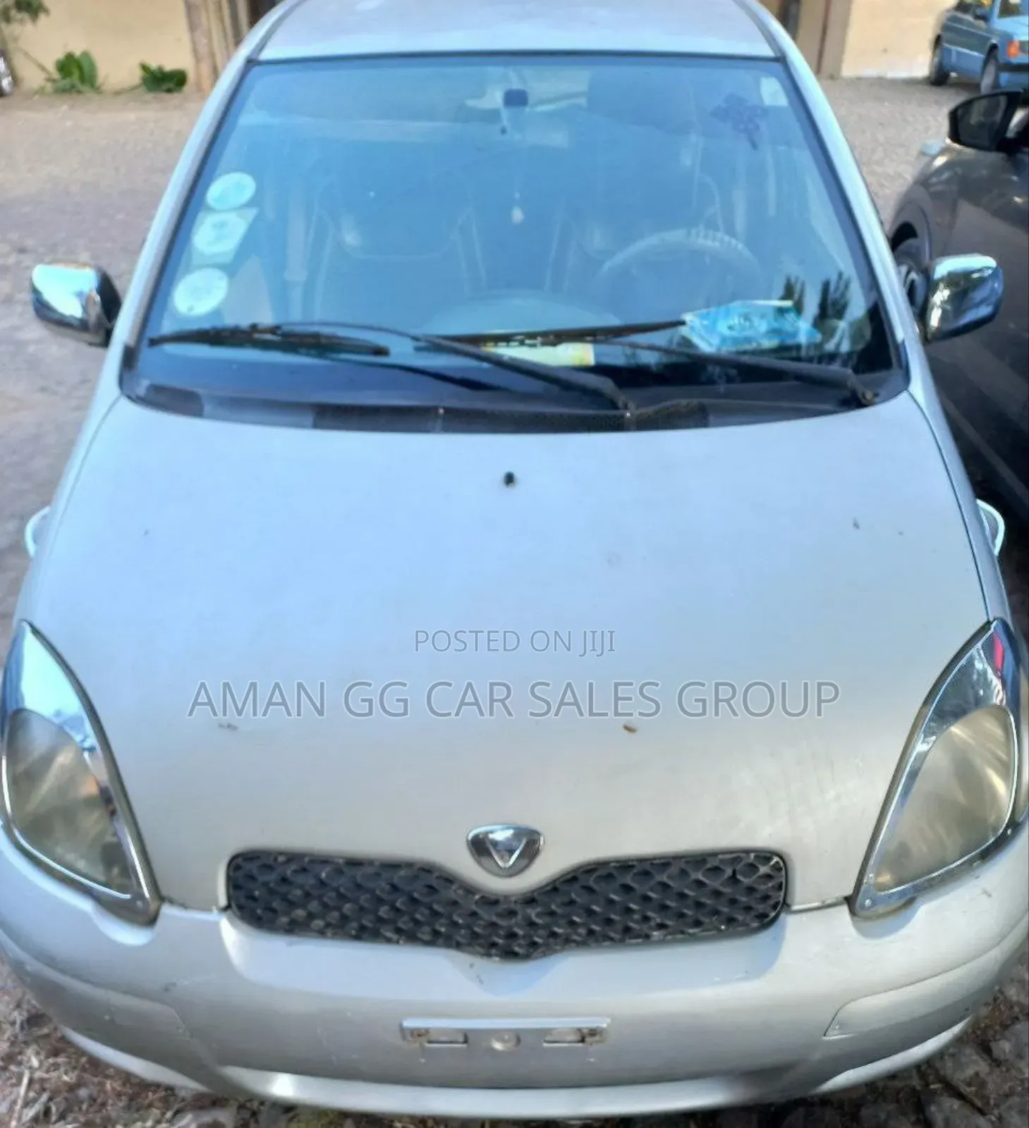 Toyota Vitz 2004 Silver