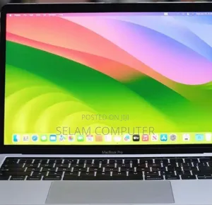 New Laptop Apple MacBook Pro 2018 8GB Intel Core I5 SSD 256GB