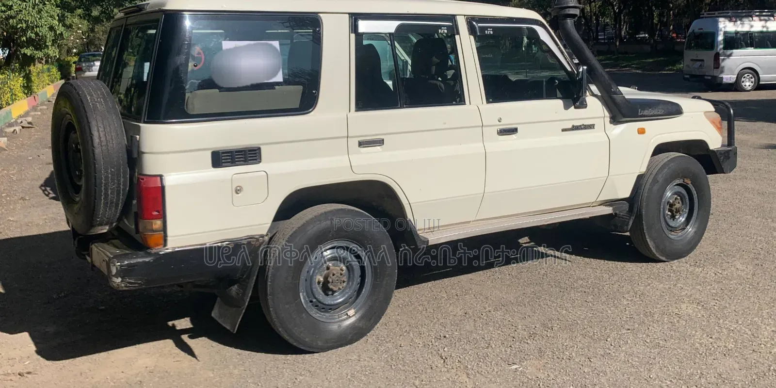 Toyota Land Cruiser 2013 White