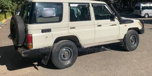 Toyota Land Cruiser 2013 White