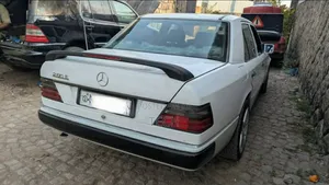 Mercedes-Benz W124 1996 White