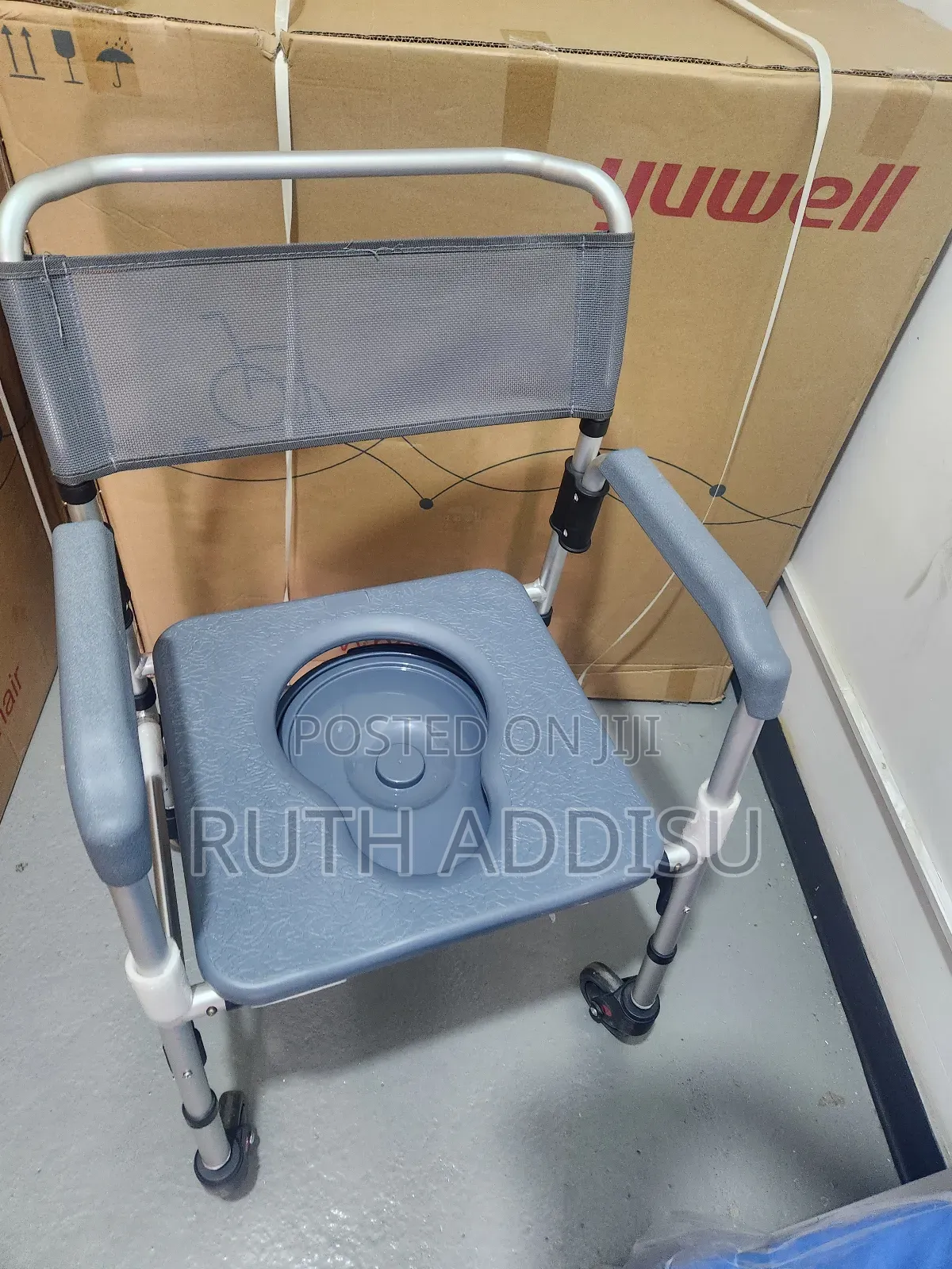 Commode Wheelchair Removable Popo Toilet Wheelchair High Quality Popo
