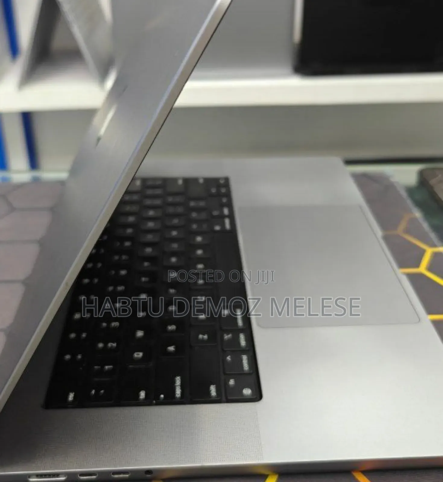 New Laptop Apple MacBook Pro M1 64GB Apple M1 Max SSD 1T