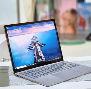 New Laptop Microsoft Surface 16GB Intel Core I7 SSD 256GB