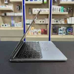 Laptop Apple MacBook Air 2022 M2 8GB Apple M2 SSD 256GB