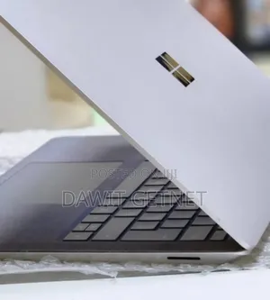 New Laptop Microsoft Surface Book 3 16GB Intel Core I7 SSD 256GB
