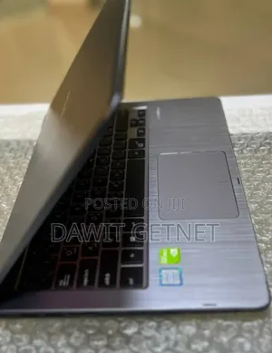 New Laptop Asus VivoBook 15 X505BA 8GB Intel Core I7 SSD 1T