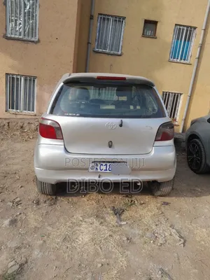 Toyota Vitz 2001 Silver